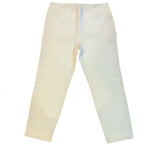 Soft Surroundings White Pants with Eyelet Side Trim
New with‎ Tags – PL (14-16)